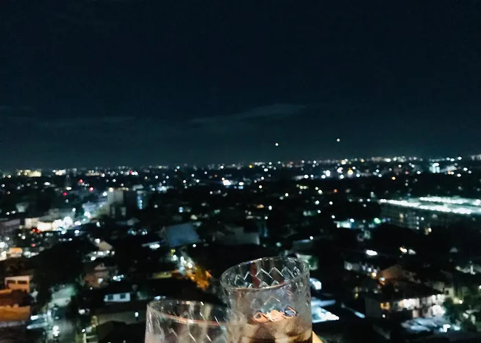 Spring Residences Affordable Condotel Bicutan Paranaque Near Naia Airport شقة
